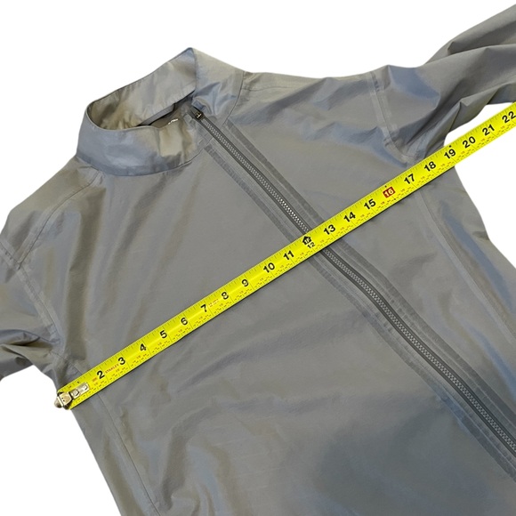 Hoka One One Performance Shield Jacket - Picture 8 of 10